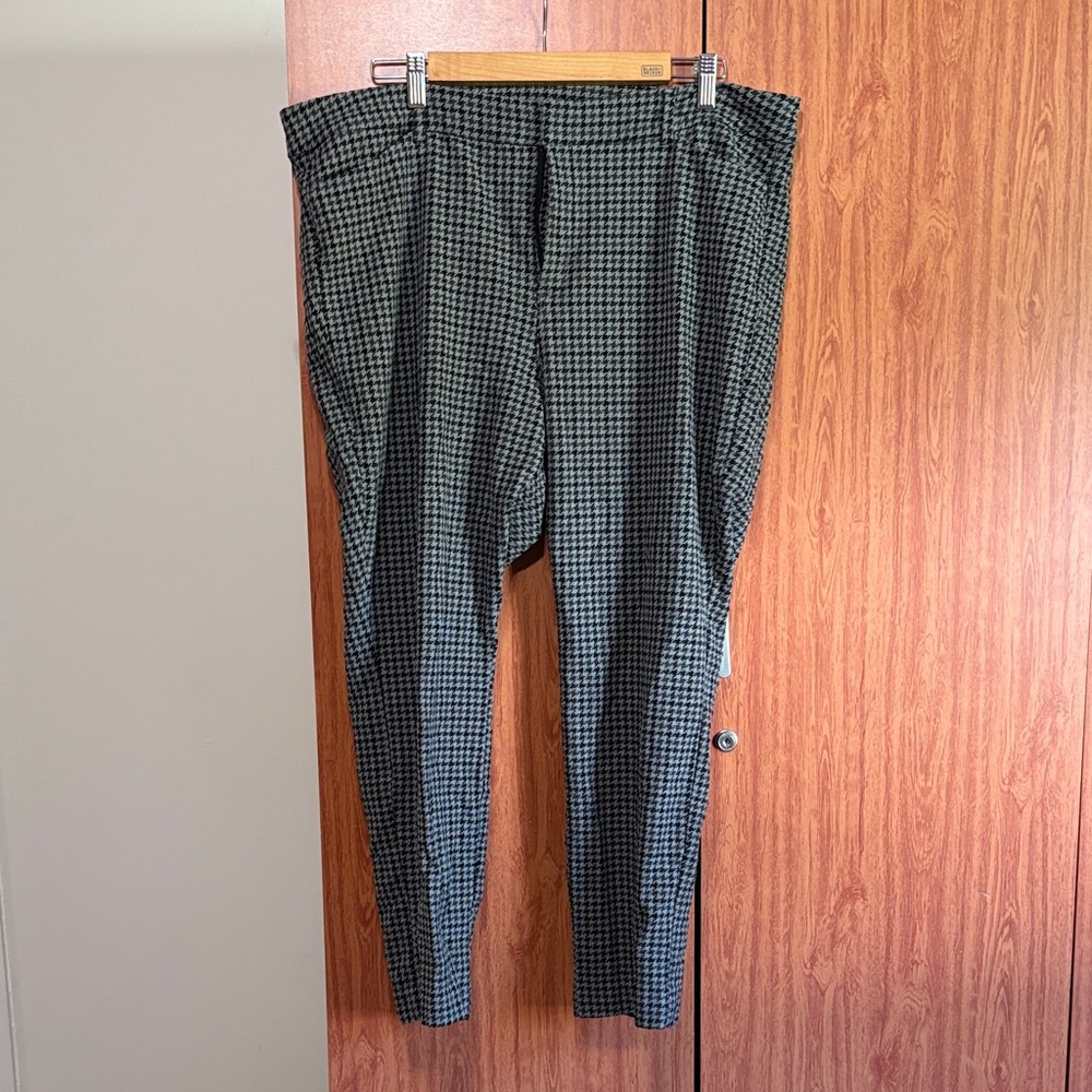 Women’s Houndstooth Old Navy Pixie Pants - Black Gray